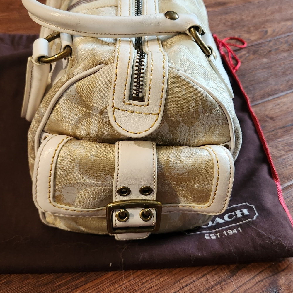 Authentic Coach Handbag - Picture 3 of 6